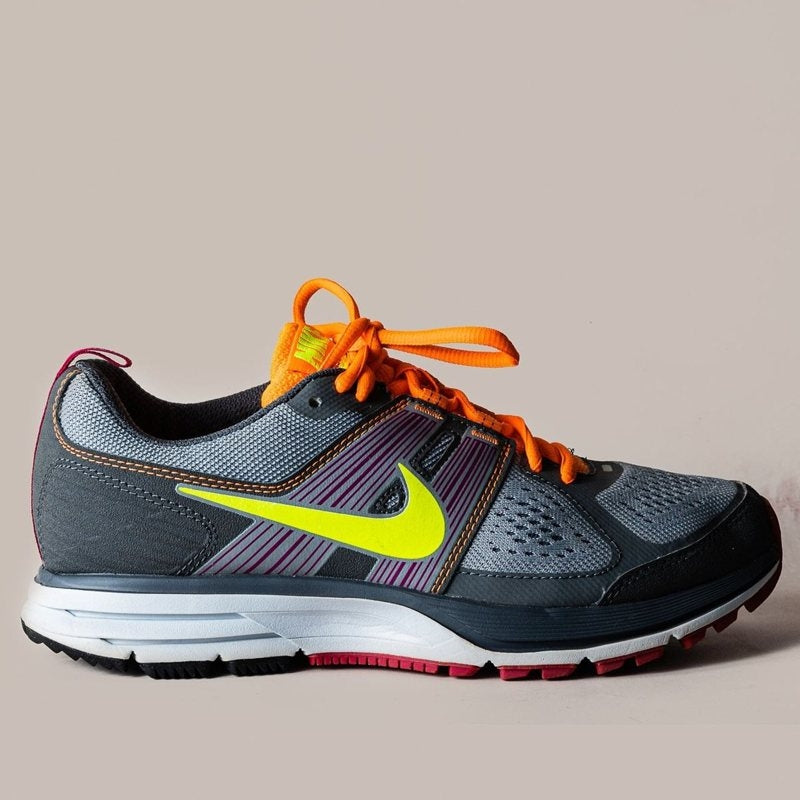 Tênis - Nike, cinza/laranja, 37