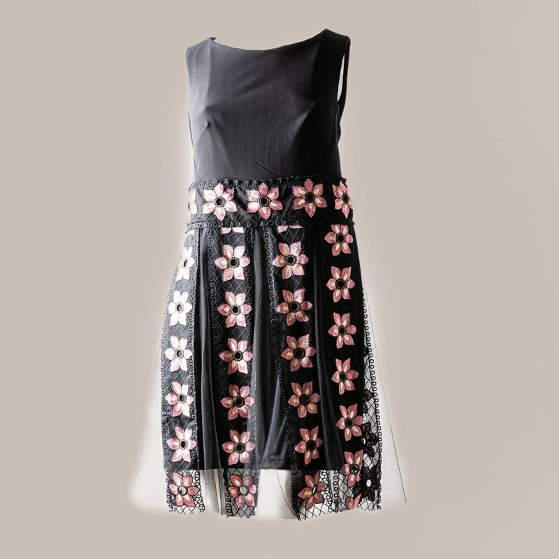 Vestido Thamara Capelão, em crepe com tule, cor preto, tamanho G