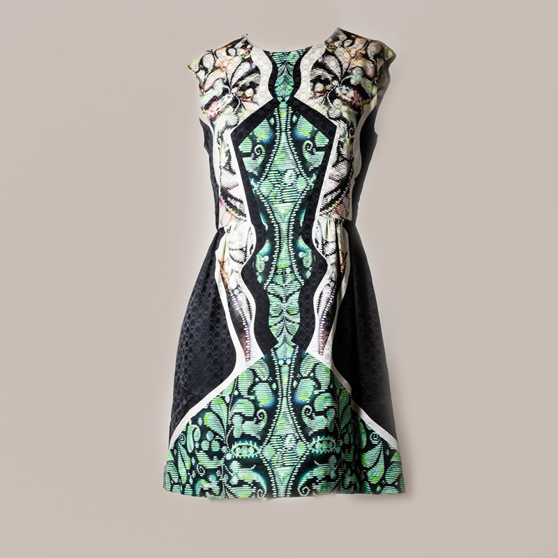Vestido - Peter Pilotto, em seda, estampa fundo preto, TAM 10 (USA)