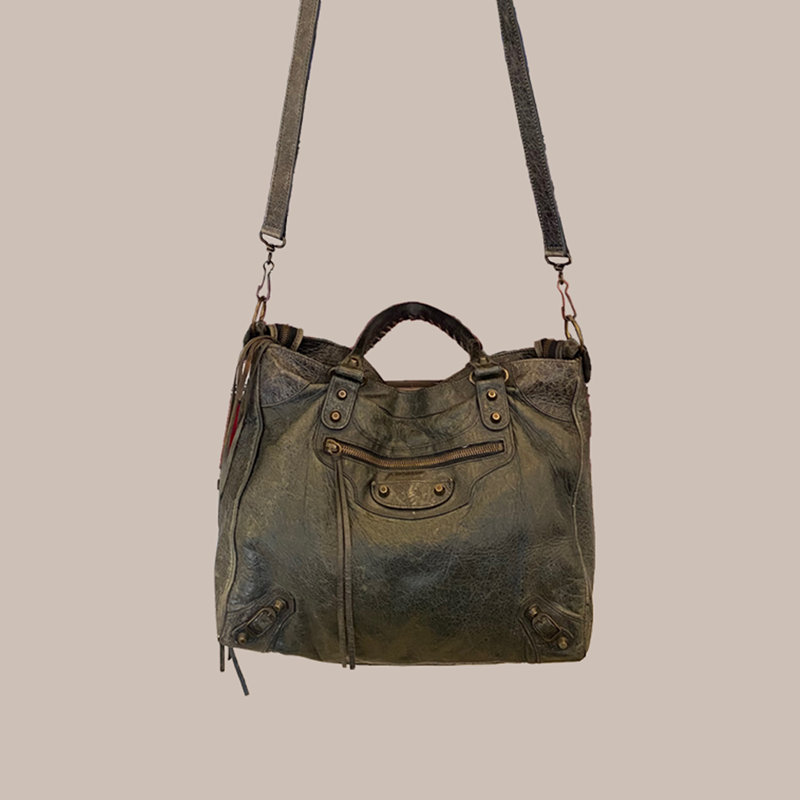Bolsa - Balenciaga, cinza destroyed